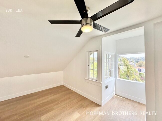 Building Photo - 858 N La Fayette Park Pl