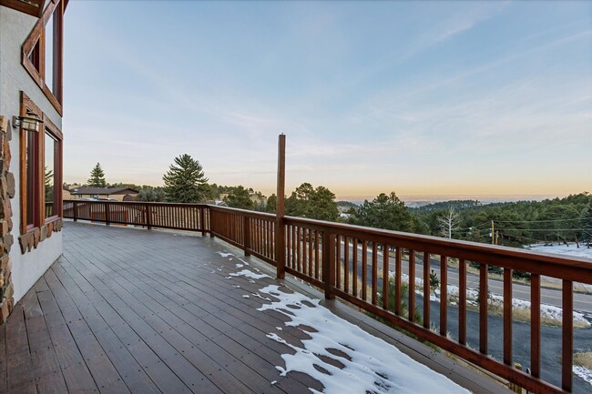 Building Photo - Incredible 5 BD/5 BA Mountain Home in the ...