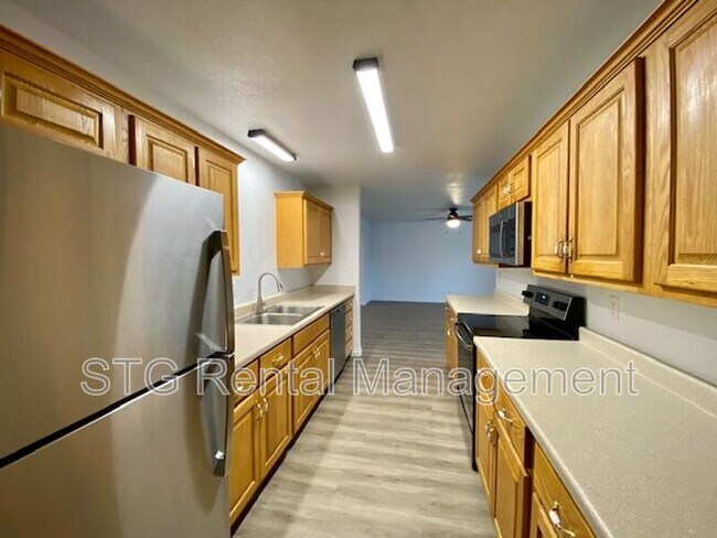 Building Photo - 766 N 2720 E