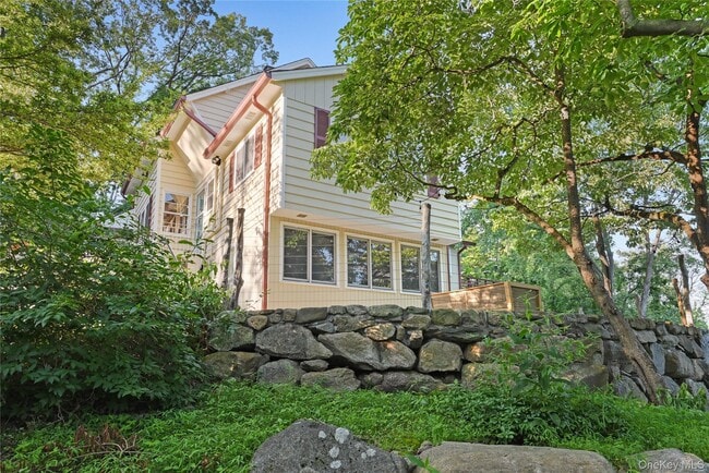 Primary Photo - 47 Mountainview Dr