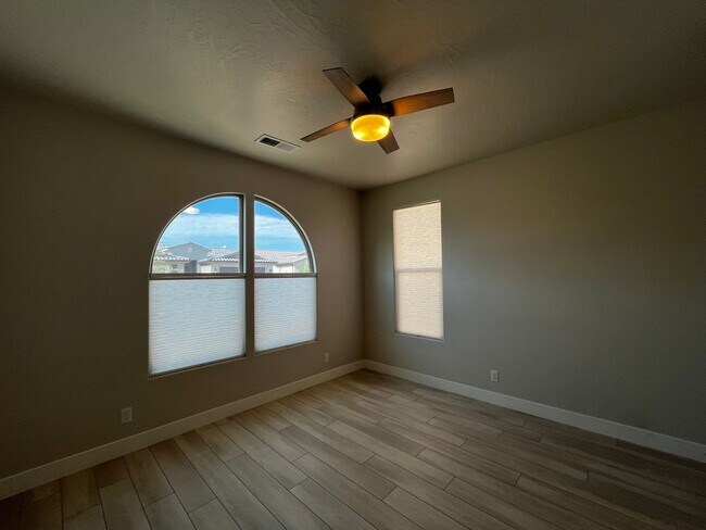 Building Photo - ADORABLE HOME IN BRIO FOR RENT!