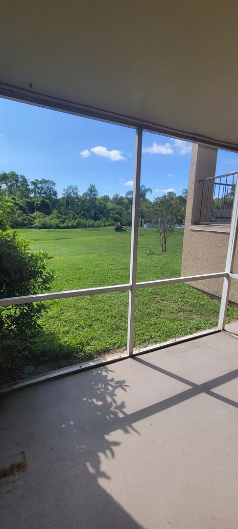 Building Photo - Landing - 633-107