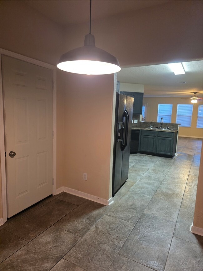 Building Photo - 12418 Greencanyon Dr