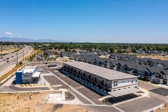Building Photo - Stonecrest South