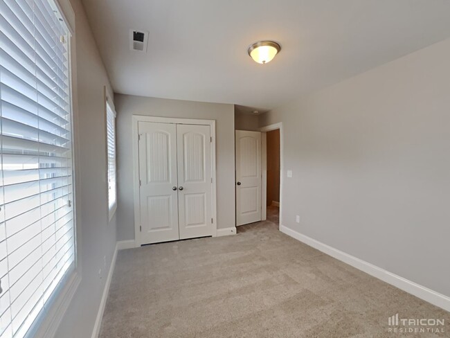 Building Photo - 65 Tanawha Ct