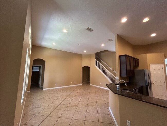 Building Photo - 854 Kazaros Cir
