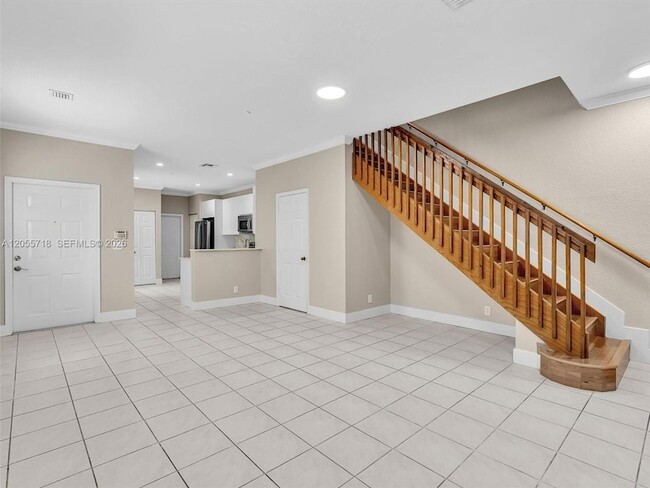 Building Photo - 4283 Vineyard Cir