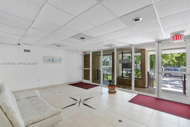 Building Photo - 250 180th Dr