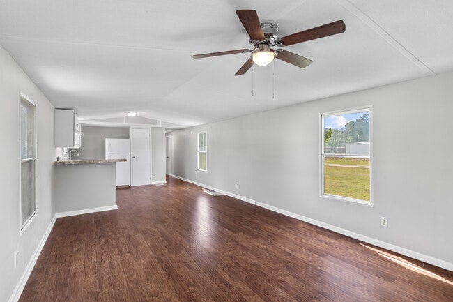 Building Photo - 105 Jodoc Dr