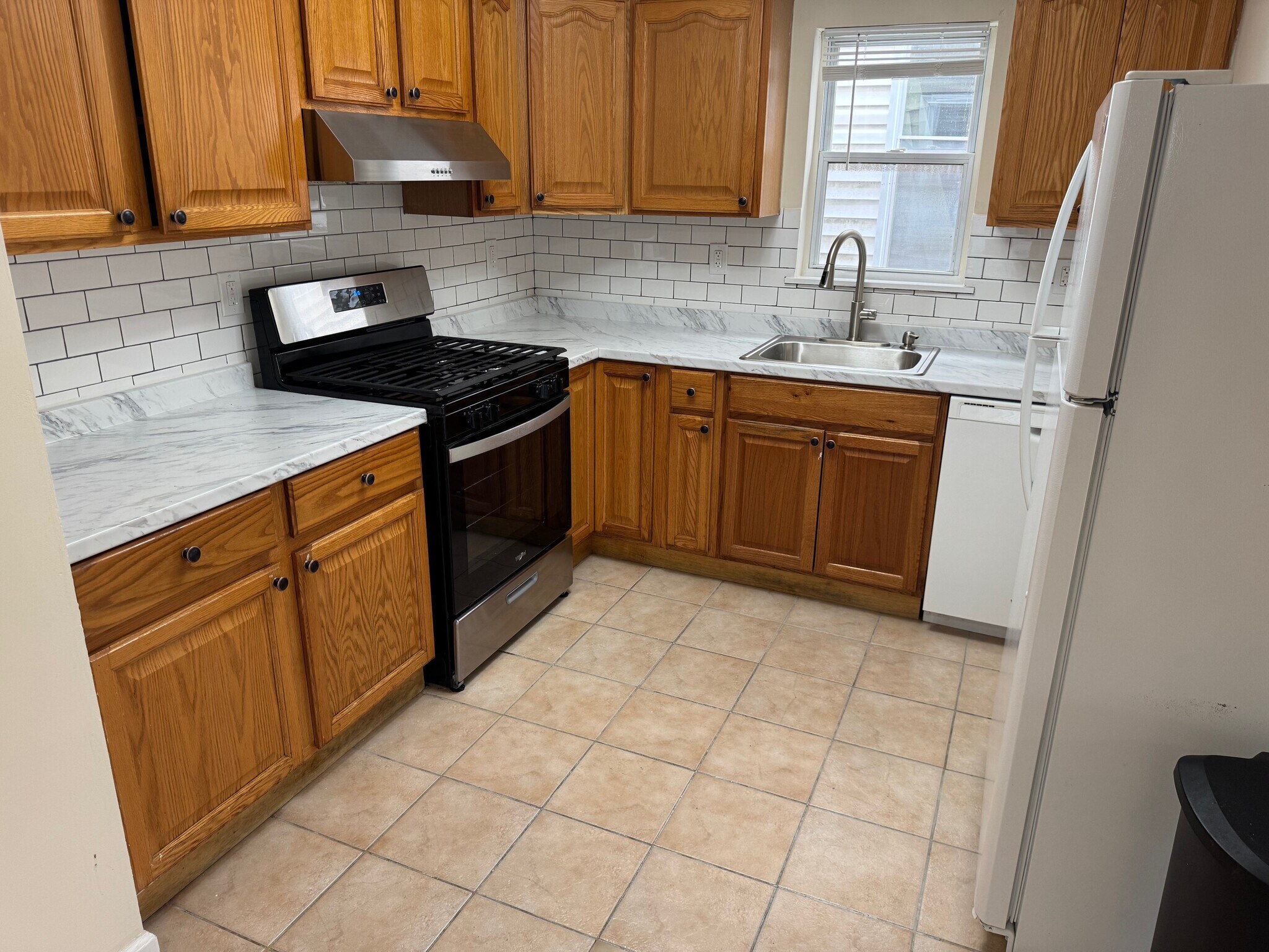 Building Photo - 31 Emory St