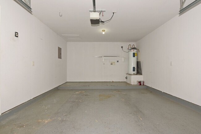 Building Photo - 9647 Kennebec Way