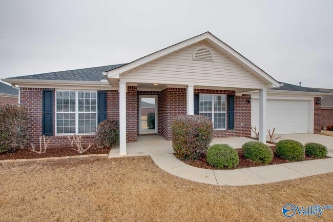 Building Photo - 104 Kings Cross Dr