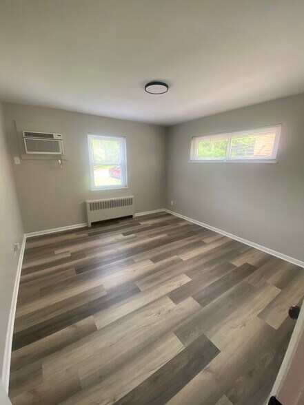 Building Photo - 3608 Schwartze Ave