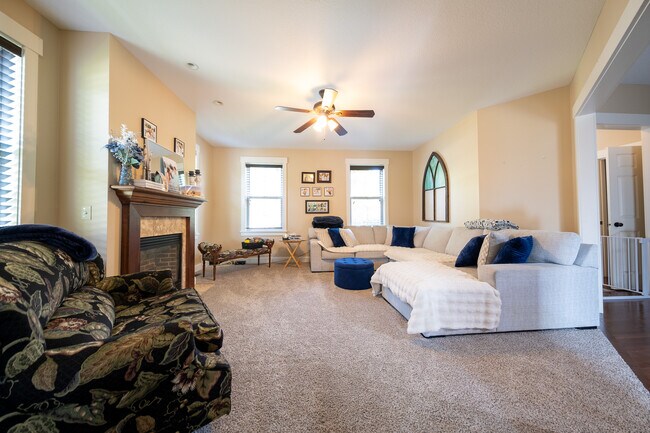 Building Photo - 15615 Dunberry Way