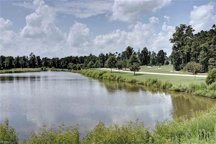 Building Photo - 4009 Thorngate Dr