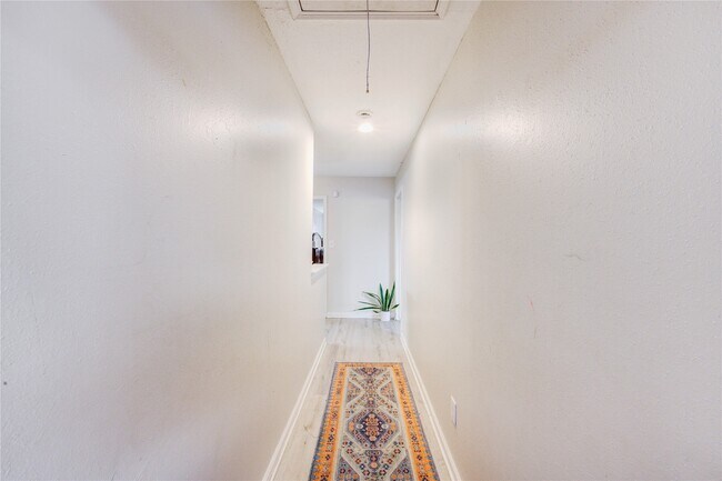 Building Photo - 6622 Rockergate Dr