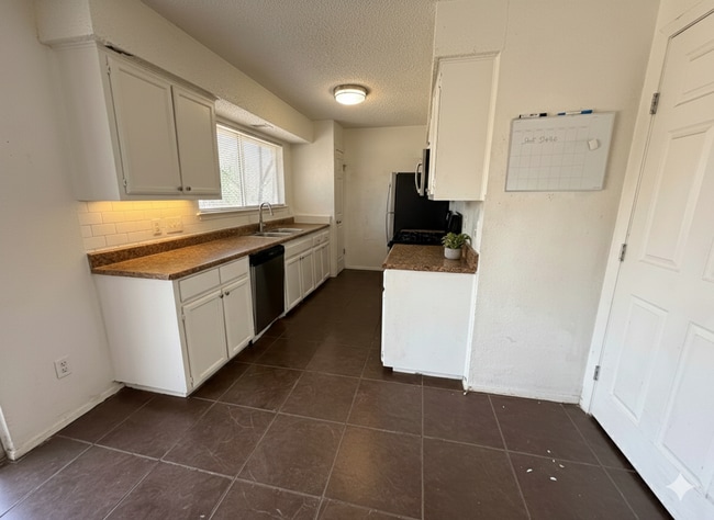 Building Photo - 6509 Moonglow Dr