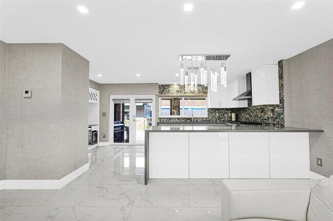 Building Photo - Southwest 133rd Court, Miami, FL 33175 - 3 BR 2.5 BA single-family home