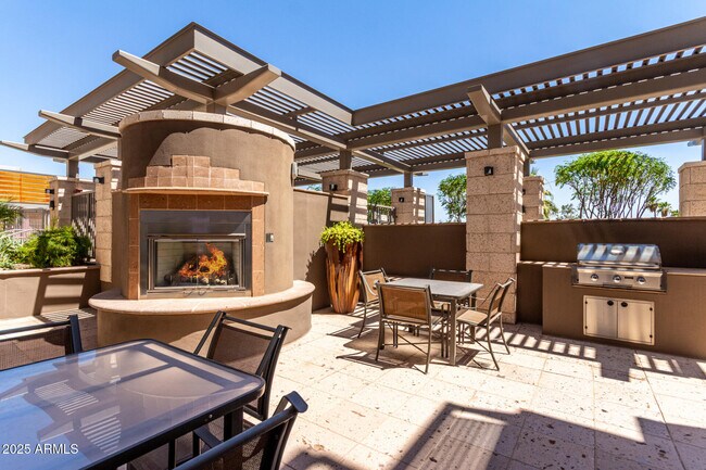 Building Photo - 3801 N Goldwater Blvd