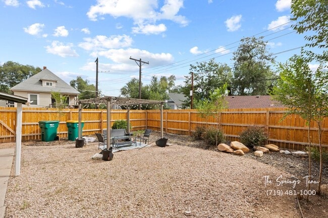 Building Photo - Charming 3 Bedroom + Office Westside Home ...