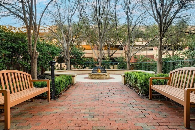 Building Photo - 5055 Addison Cir