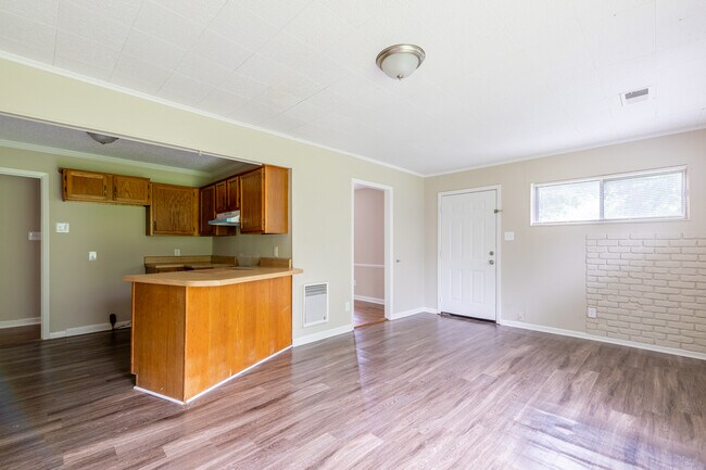 Building Photo - 4107 Owen Rd
