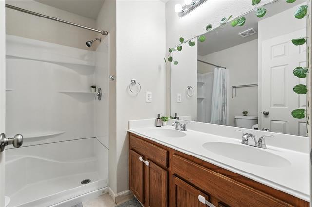 Building Photo - 3206 Kingsbrook Dr