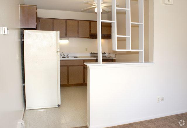 Kitchen - Glen Arms Apartments