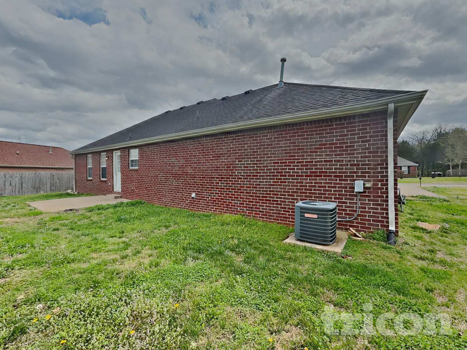 Building Photo - 9021 Macbeth Dr