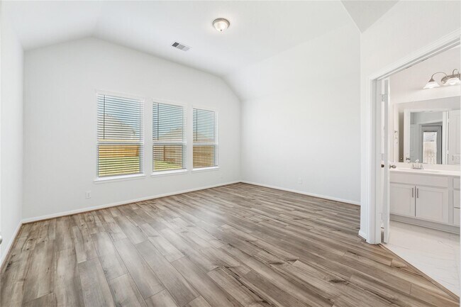 Building Photo - 208 Cambria Green Ln