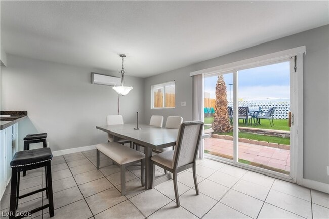 Building Photo - 3992 Chinchilla Ave