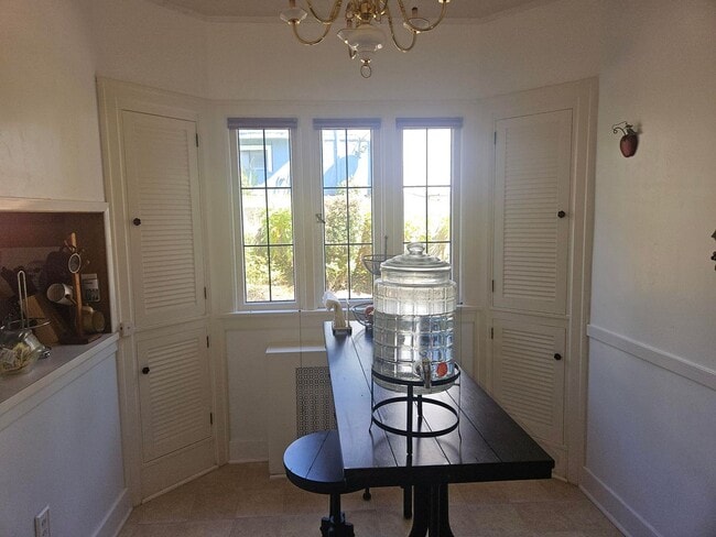 Building Photo - 5bd 5ba Stunning Home