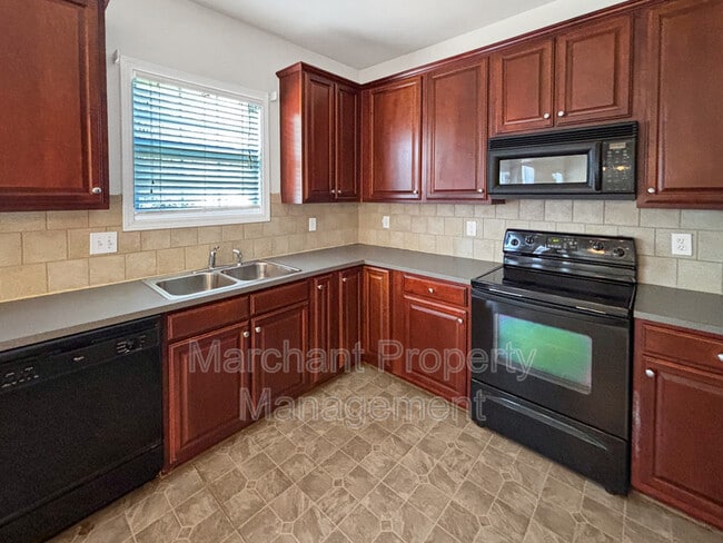 Building Photo - 125 Wild Dogwood Way