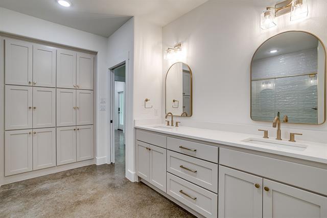 Building Photo - 100 Cardinal Wds