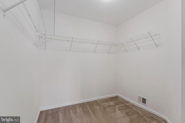 Building Photo - 12890 Fair Briar Ln