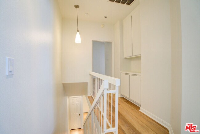 Building Photo - 2405 34th St