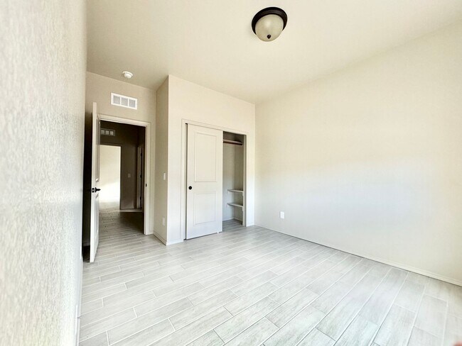 Building Photo - 3BR/2BA/2CG, 1570 sq.ft. rental built in 2022 in Sierra Vista, AZ