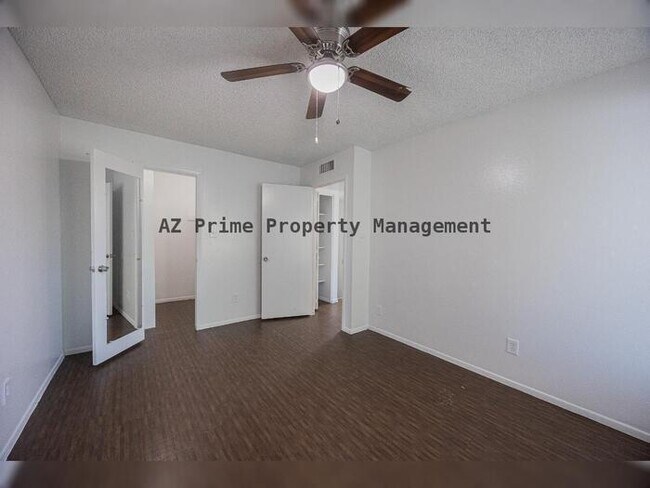 Building Photo - 8445 N 34th Ave