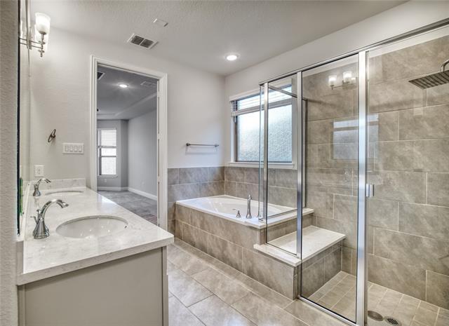 Building Photo - 1404 Brent Knoll Dr