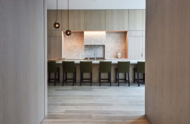 Building Photo - 1006 S Michigan Ave