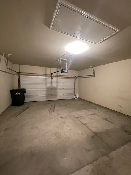 Building Photo - 6512 La Sol Ln