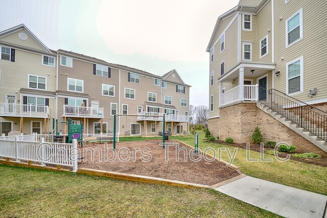 Building Photo - 24668 Caribou Square