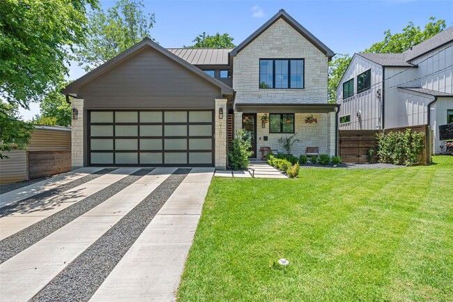 Building Photo - 2107 Peach Tree St