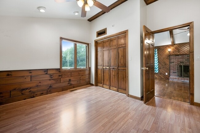 Building Photo - 47 Oriole Dr