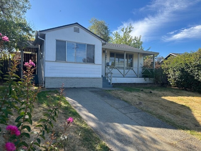 Primary Photo - 3461 Ashley Ave