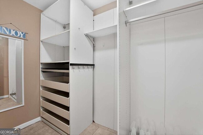 Building Photo - 605 Lofty Ln