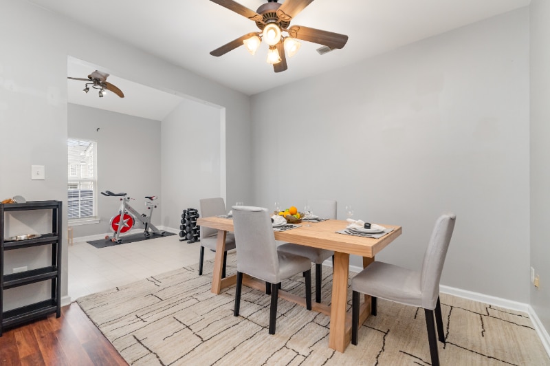 Building Photo - 4919 Sunburst Ln