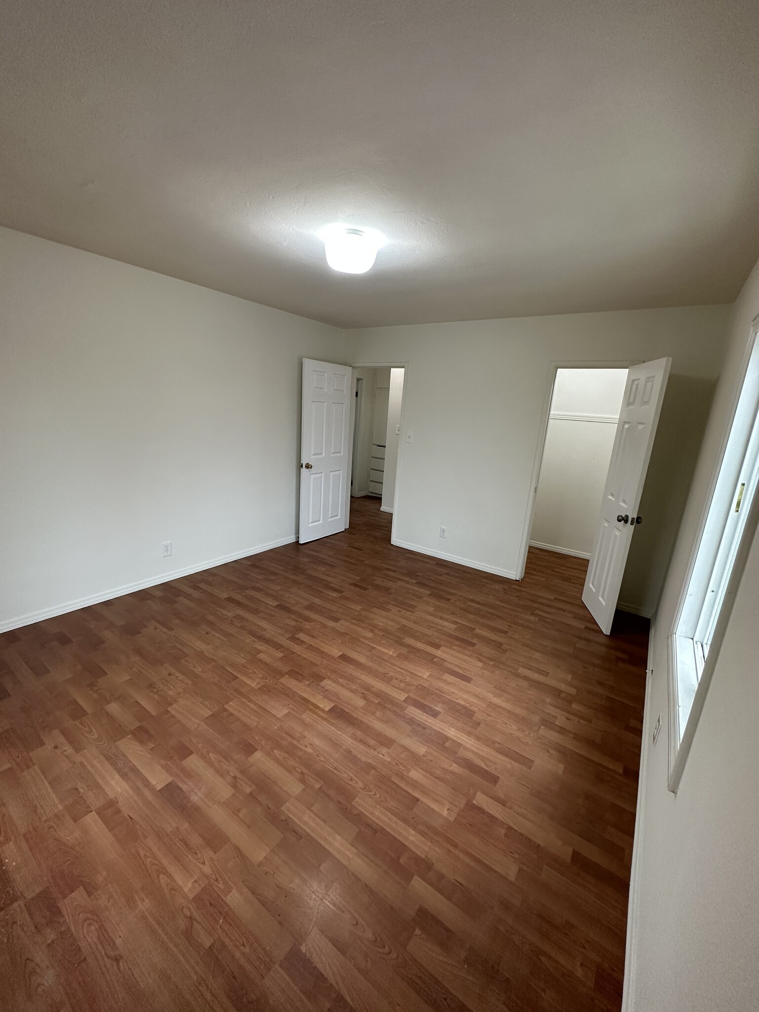 Master Bedroom w/ walk-in closet - 3447 Caspian Ave