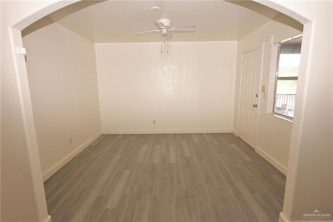 Building Photo - 401 N Bethel St