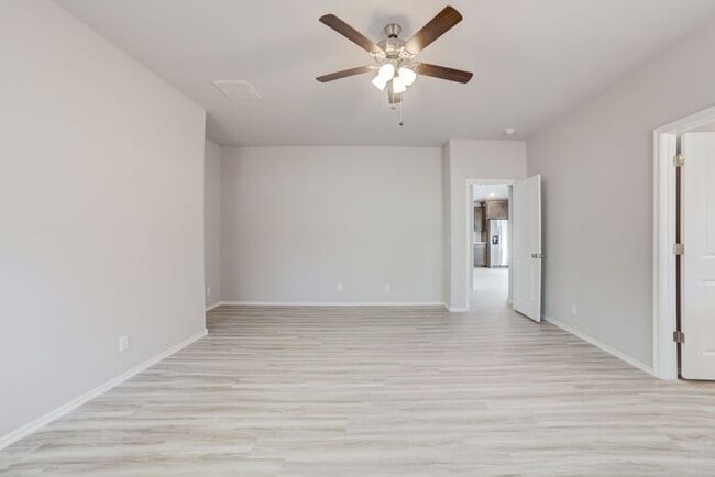 Building Photo - 4/2.5/2 New Construction Available Now!